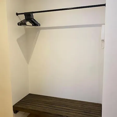 公寓 Modern 2-bedroom With Terrace & Free Parking