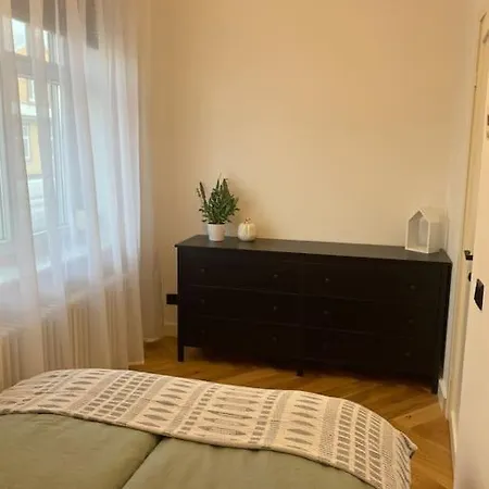 Modern 2-bedroom With Terrace & Free Parking 公寓