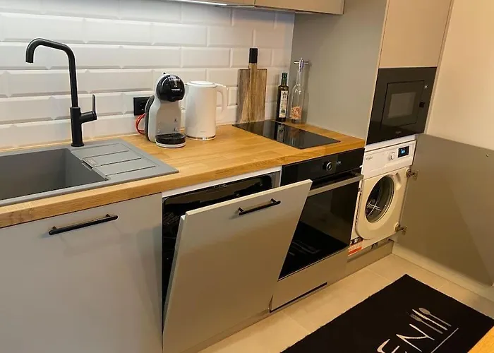 Modern 2-bedroom With Terrace & Free Parking * Pärnu