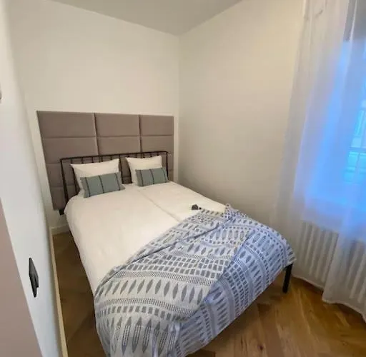 Modern 2-bedroom With Terrace & Free Parking Apartamento Pärnu